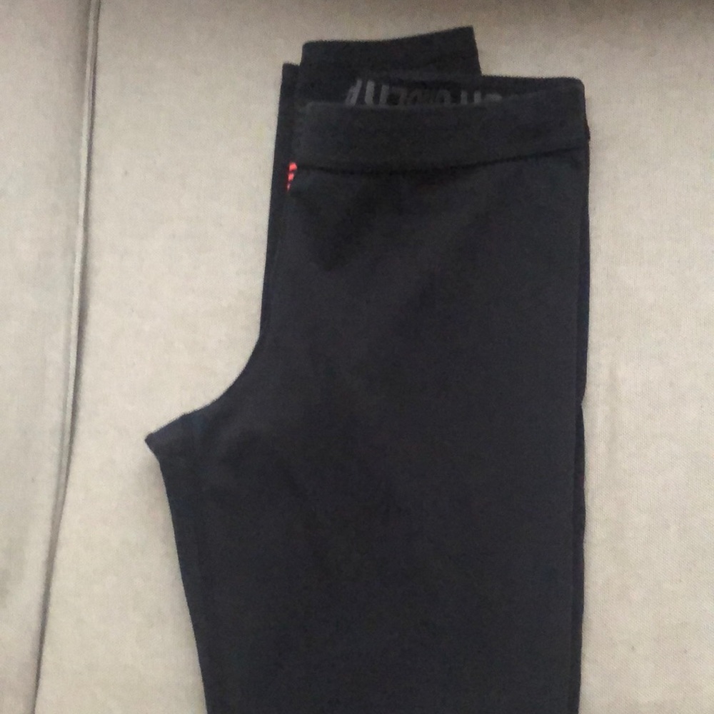 Under Armour leggings.